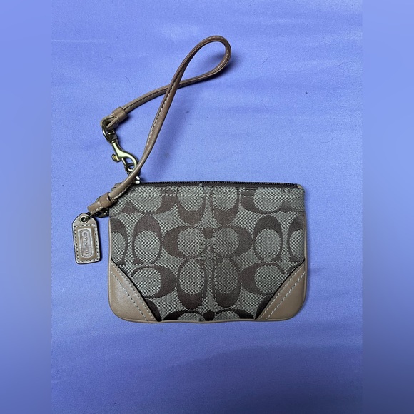 Coach Wristlet - Picture 1 of 3